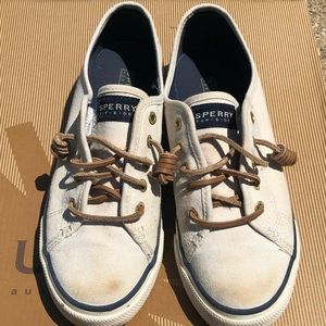 Women’s Crest Vibe Sneakers